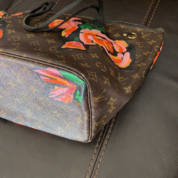 Louis Vuitton Neverfull MM - Picture 17 of 17